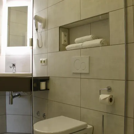 מלון Loc Kannenkeller Smart 3*